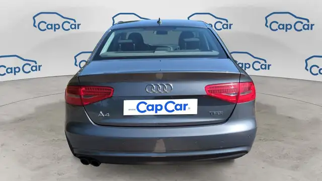 Audi A4 view 3