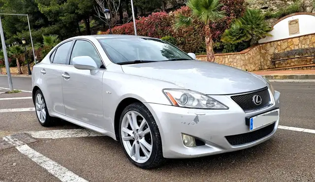 Lexus IS 220d President