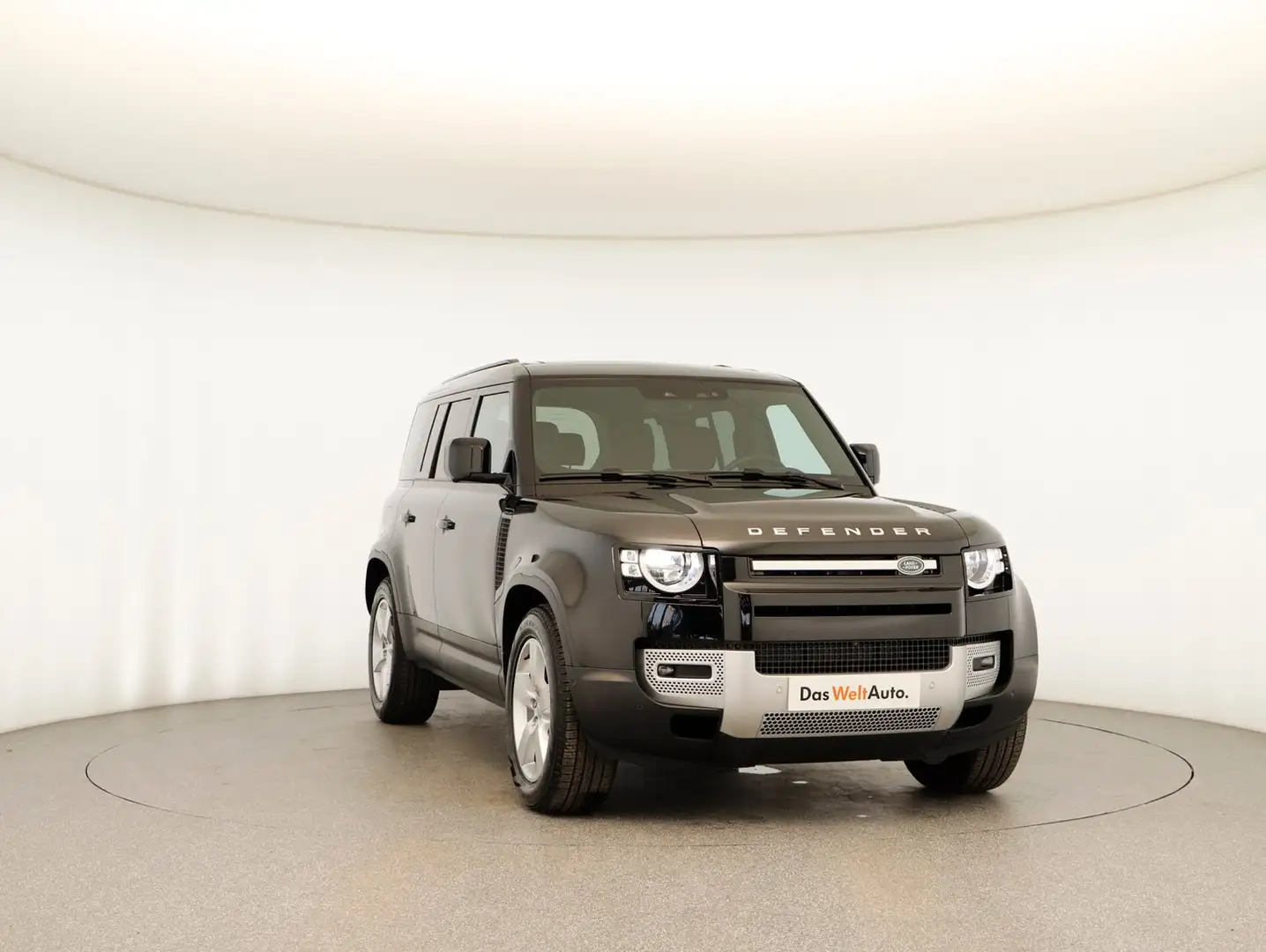 Land Rover Defender 110 D200 AWD S Aut. Schwarz - 2