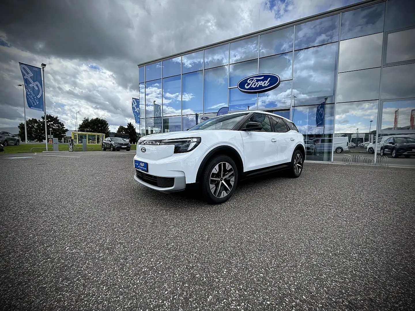 Ford Explorer Elektro 79kWh Select 286PS LEASING AKTION Weiß - 2