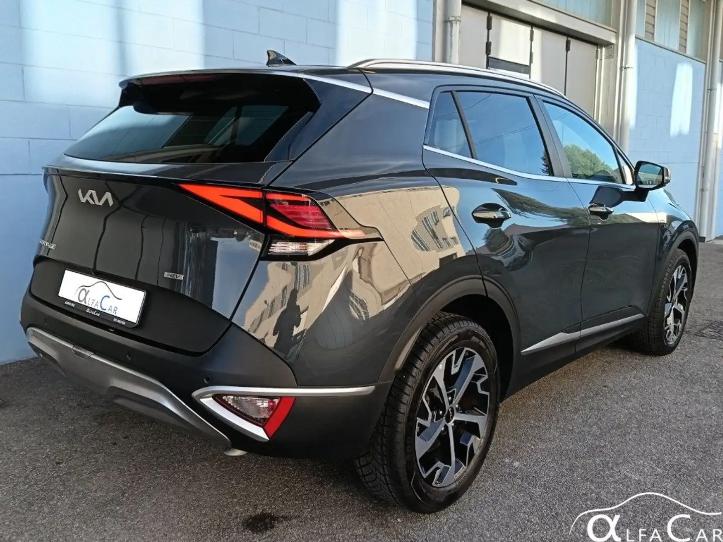 Kia Sportage 1.6 TGDi HEV AT Style Grigio - 2