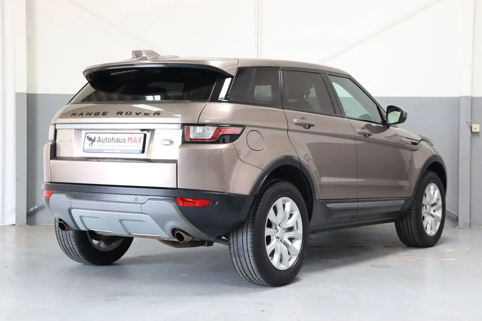 Land Rover Range Rover Evoque SE~Navi~SZH~Tempomat~Panorama - 2
