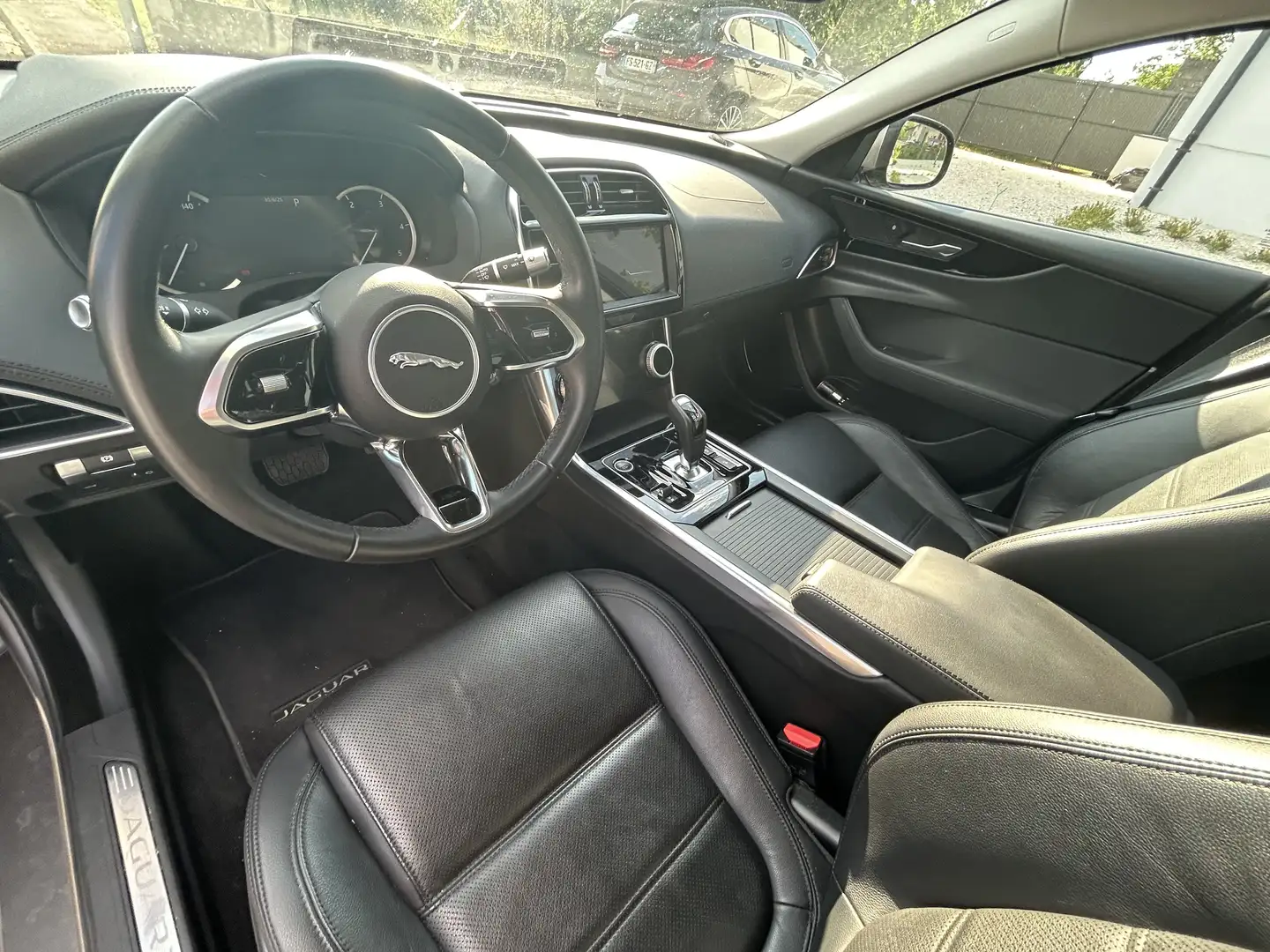 Jaguar XE D180 BVA HSE - 2