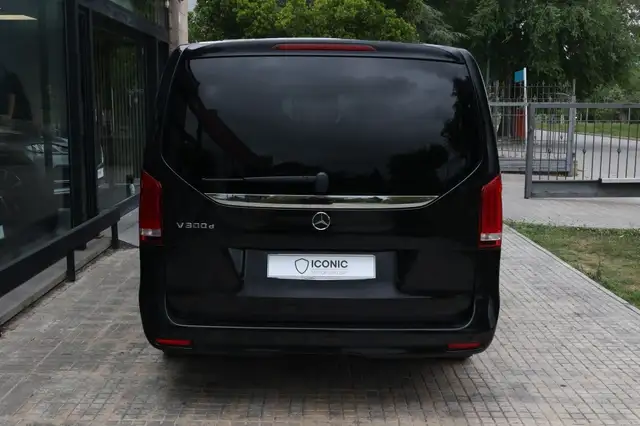 Mercedes-Benz V Class view 8