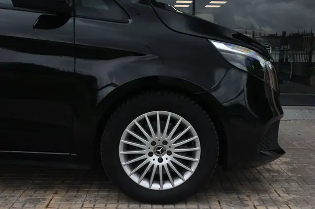 Mercedes-Benz V Class view 4