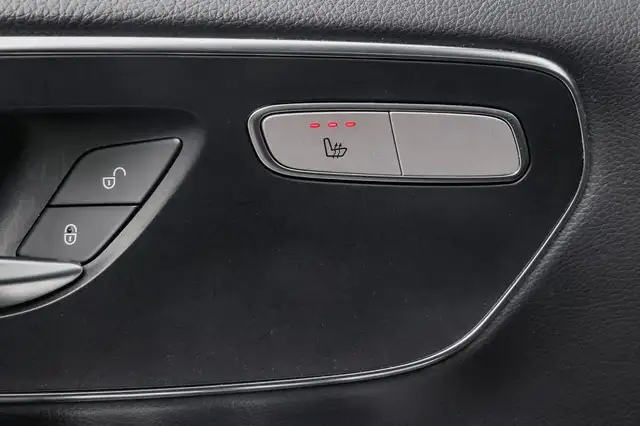 Mercedes-Benz V Class view 11