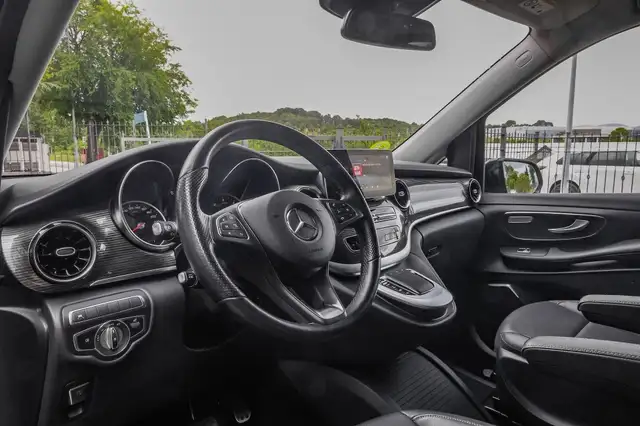 Mercedes-Benz V Class view 14