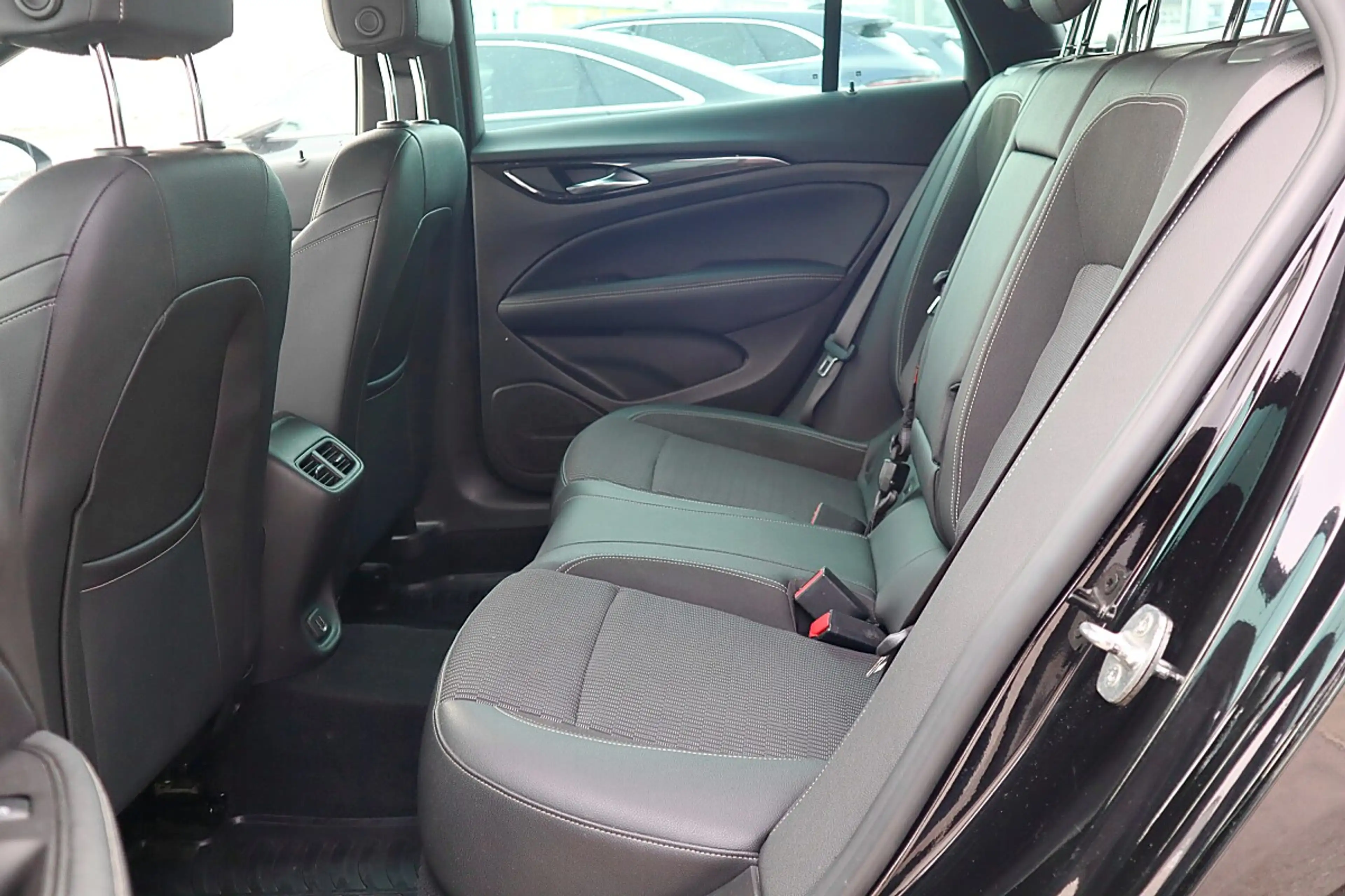 Opel Insignia ST 2,0 CDTI DVH Business Elegance Aut.*1.Besitz* — photo 7