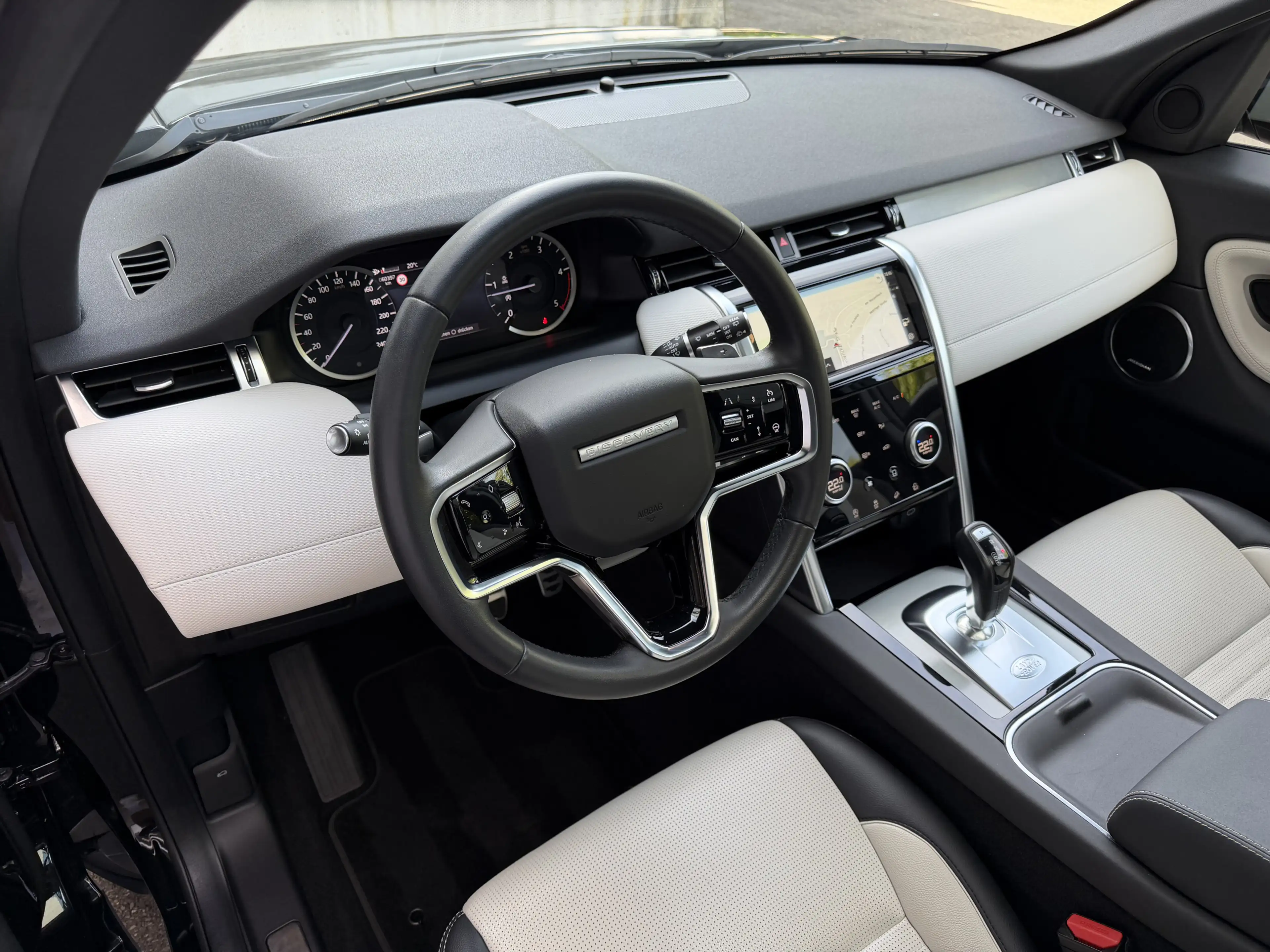 Land Rover Discovery Sport HSE LED Pano Rü-Kamera Memory — photo 15