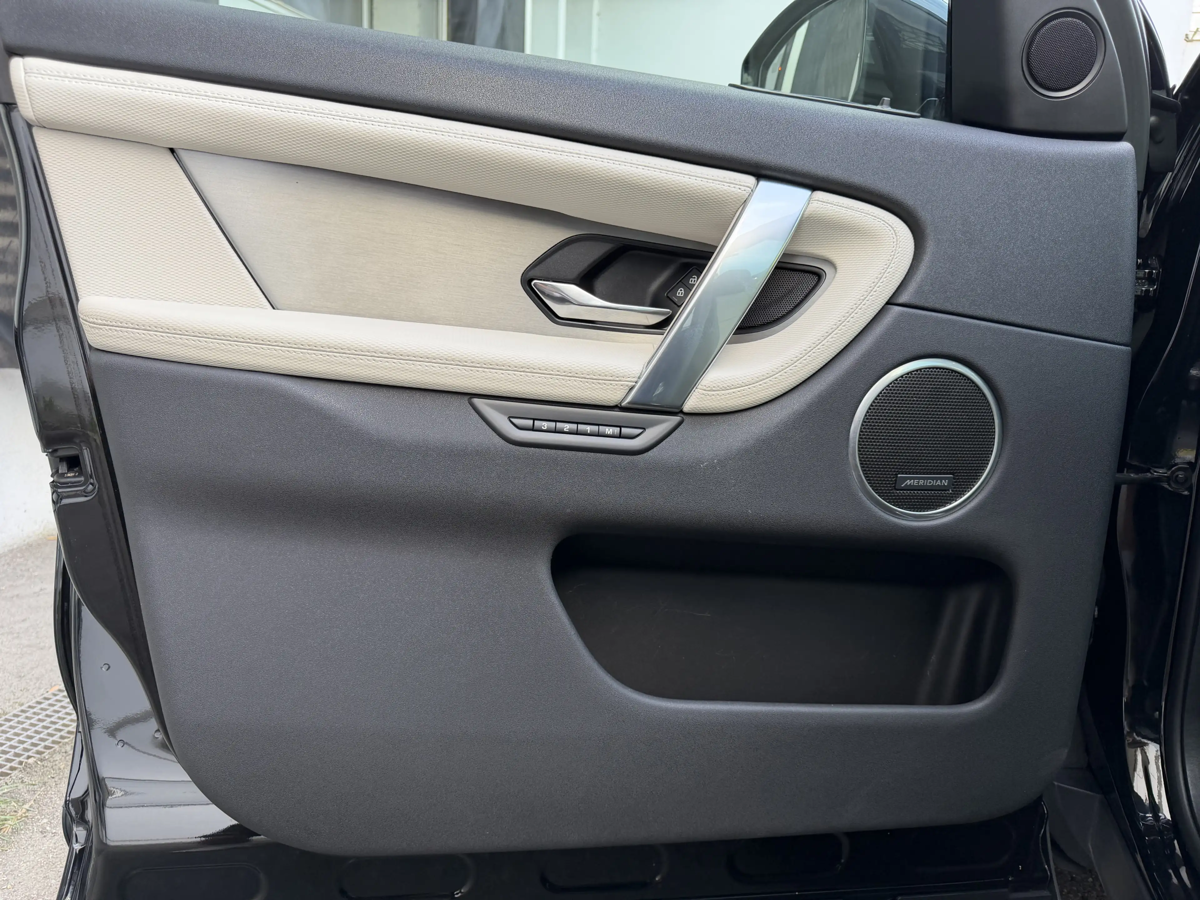 Land Rover Discovery Sport HSE LED Pano Rü-Kamera Memory — photo 14
