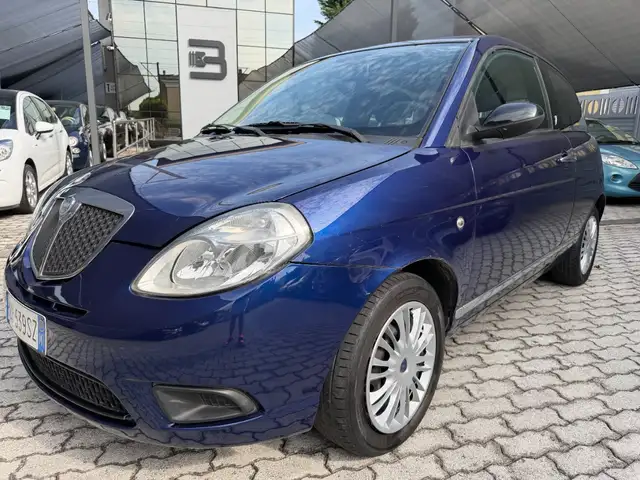 Lancia Ypsilon