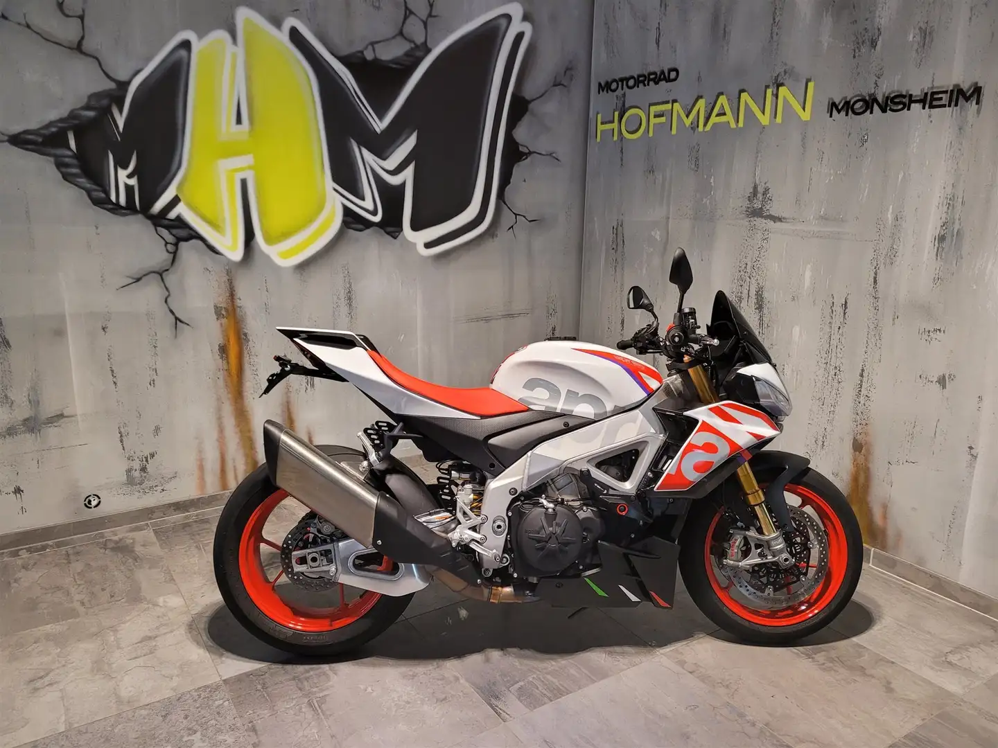 Aprilia Tuono Neuwertig, Speed White,Zubehör. Alb - 1