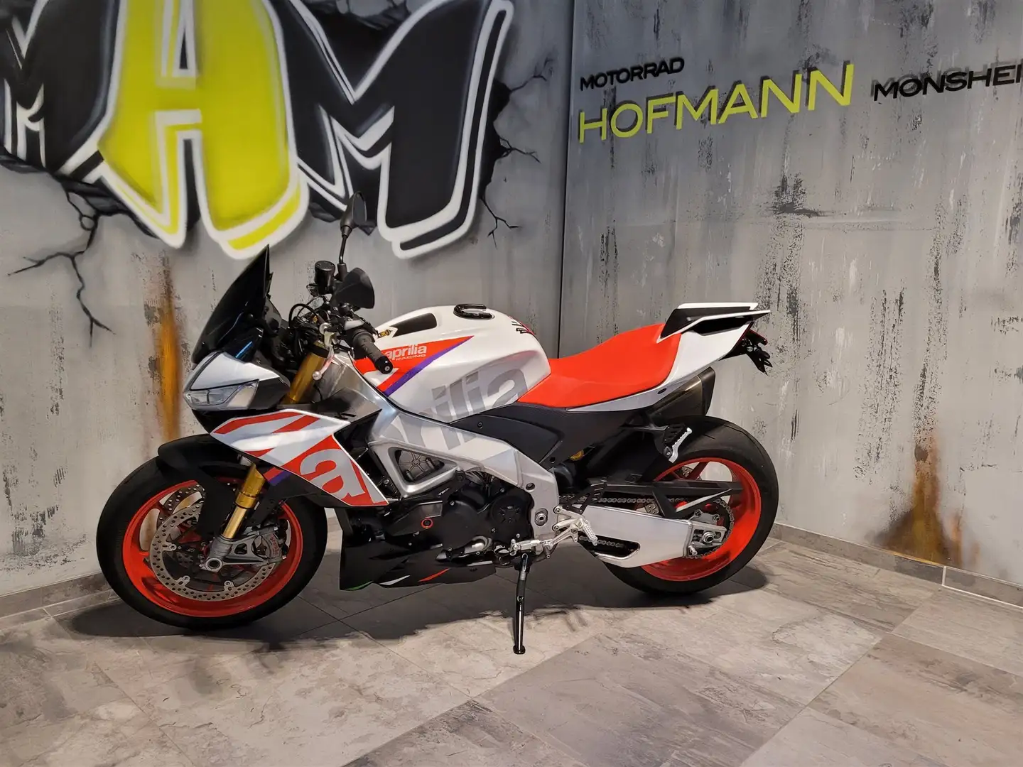 Aprilia Tuono Neuwertig, Speed White,Zubehör. Weiß - 2