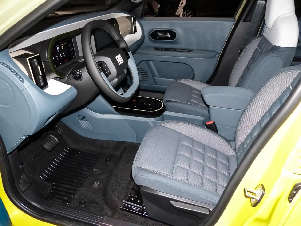 Fiat Grande Panda Hybrid La Prima Winter-Paket 11
