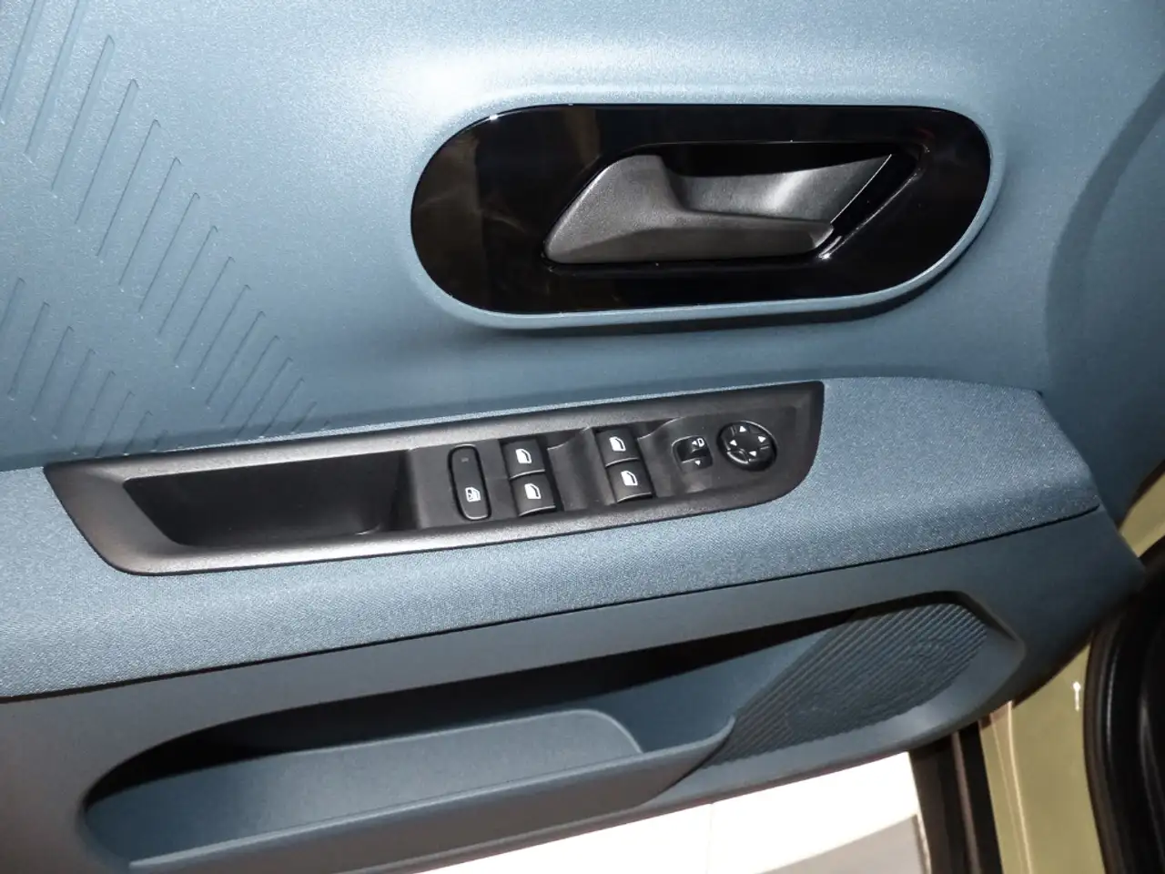 Fiat Grande Panda Hybrid La Prima Winter-Paket 12