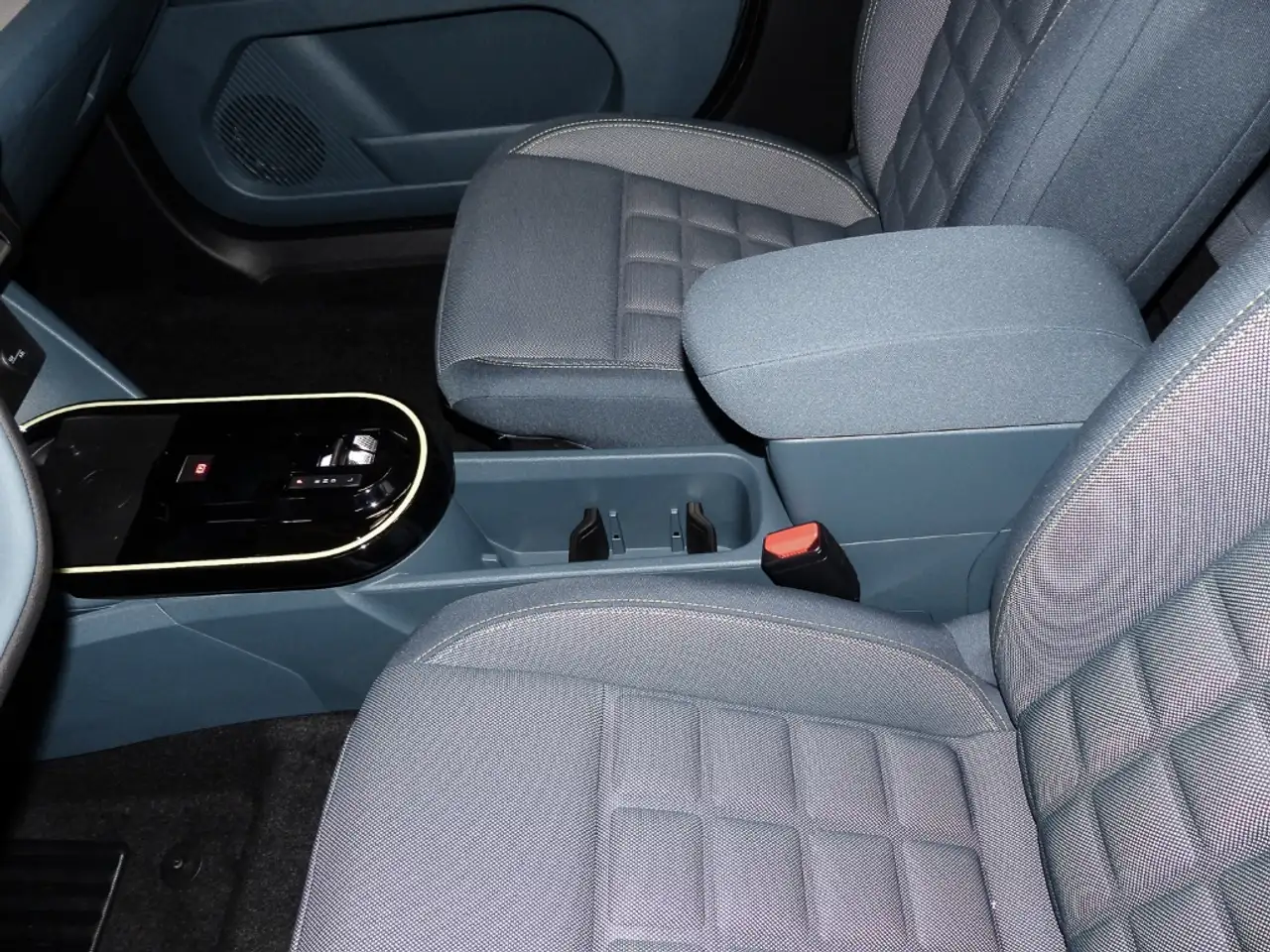Fiat Grande Panda Hybrid La Prima Winter-Paket 10