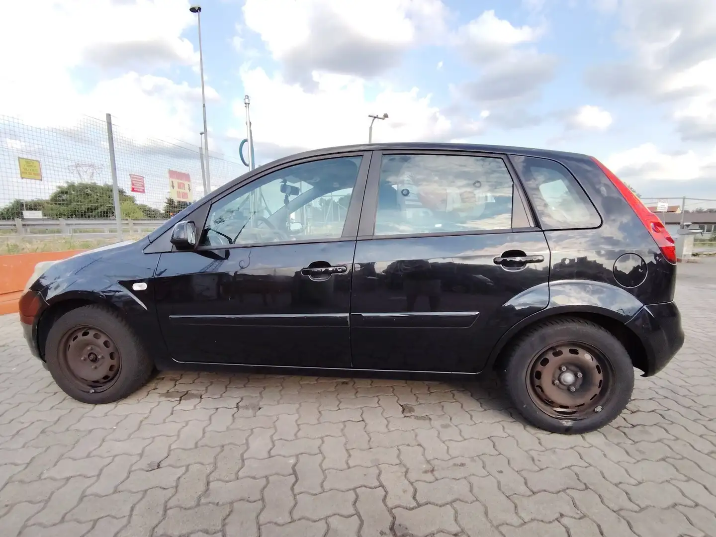 Ford Fiesta 5p 1.2 Ghia - 2