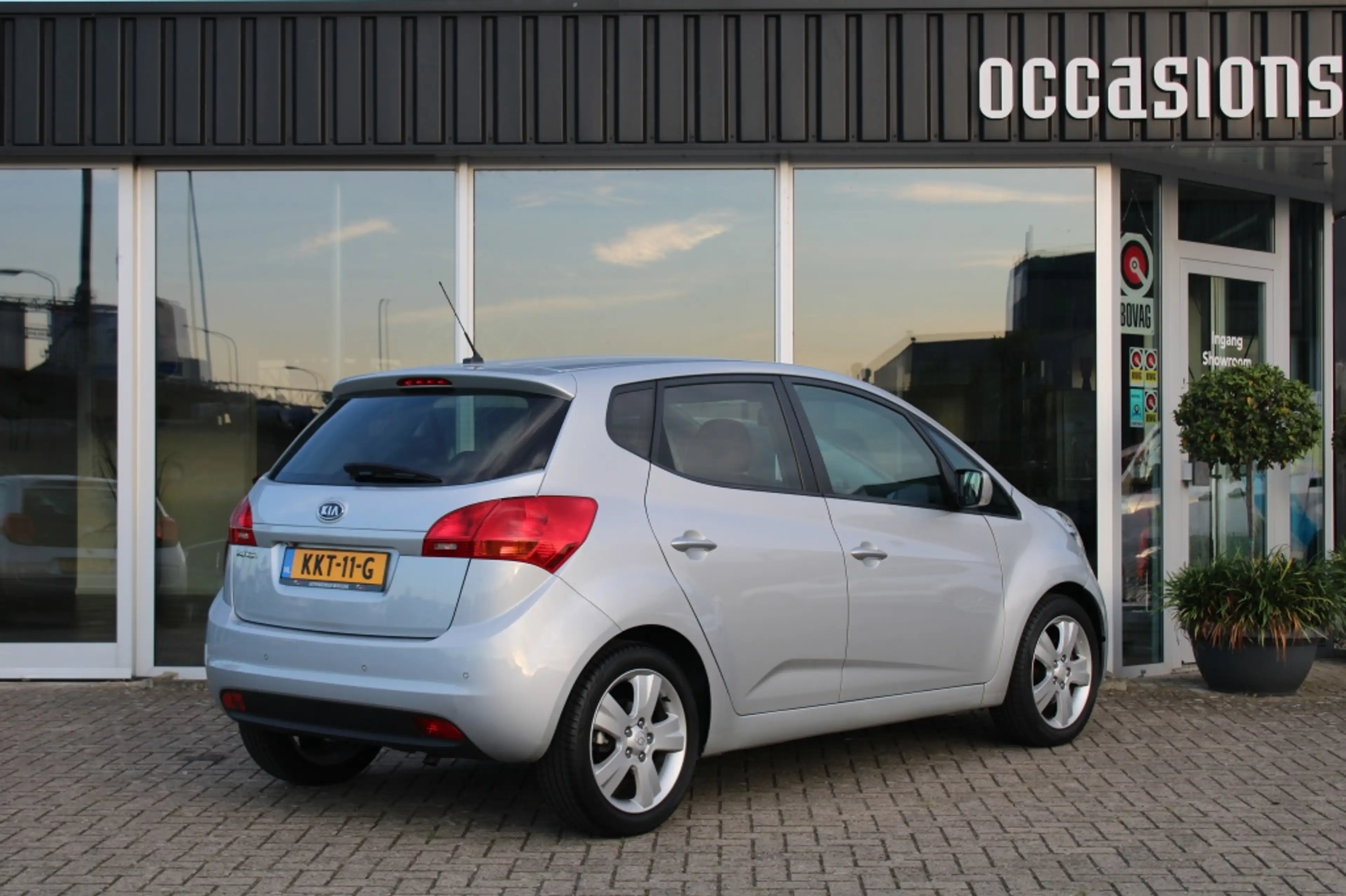 Kia Venga 1.6 CVVT X-tra — photo 8