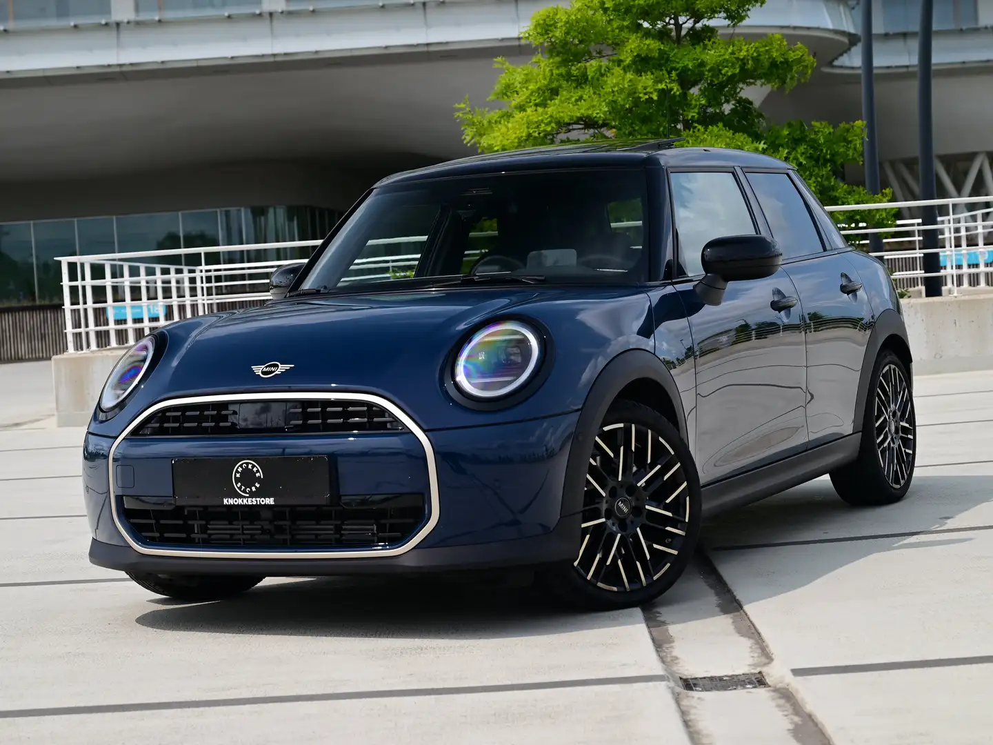 MINI Cooper C 5DOORS / SUNROOF / LEATHER / FAVOURED / CAMERA Blauw - 1