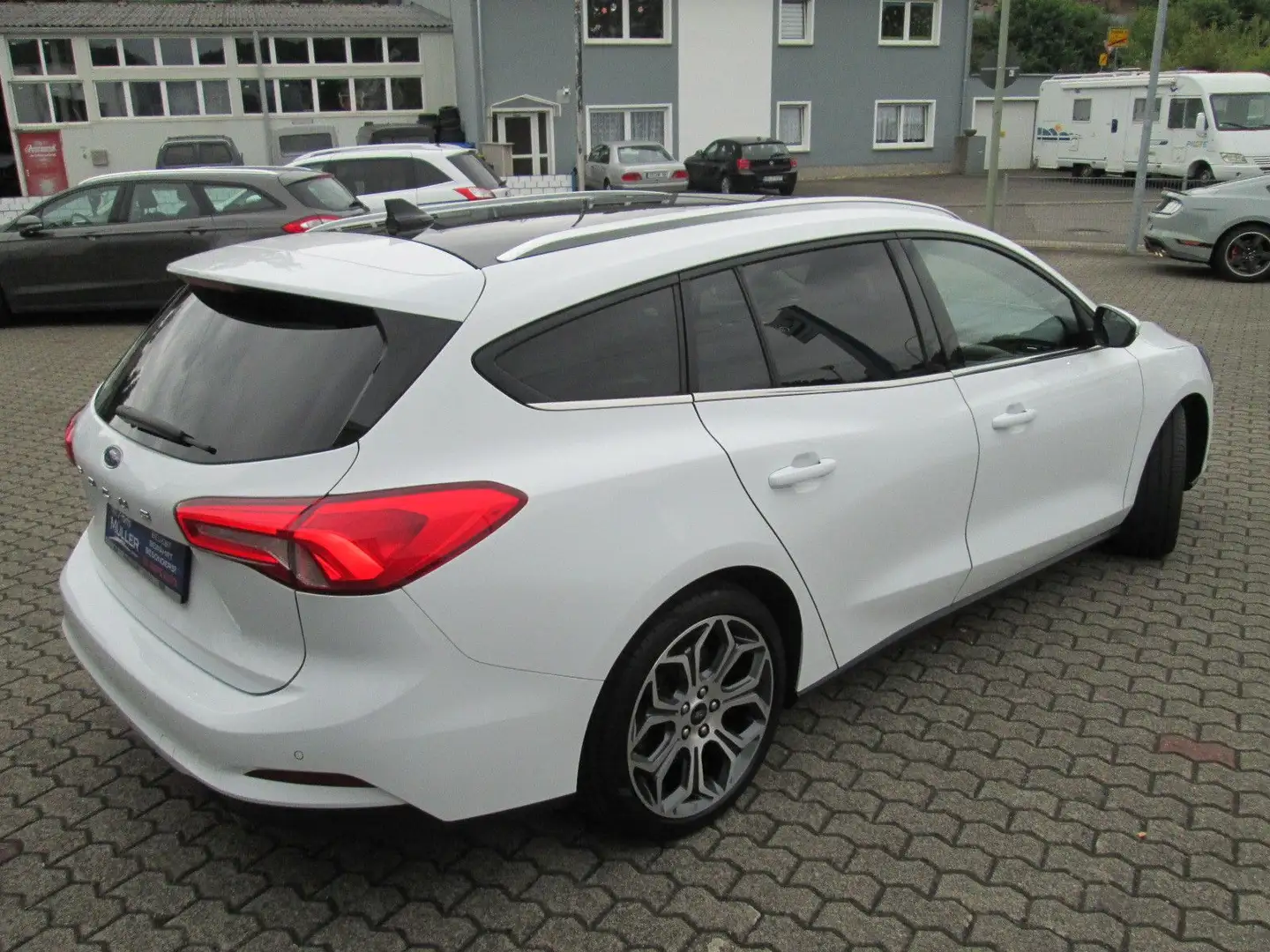 Ford Focus Turnier Titanium X Blanc - 2