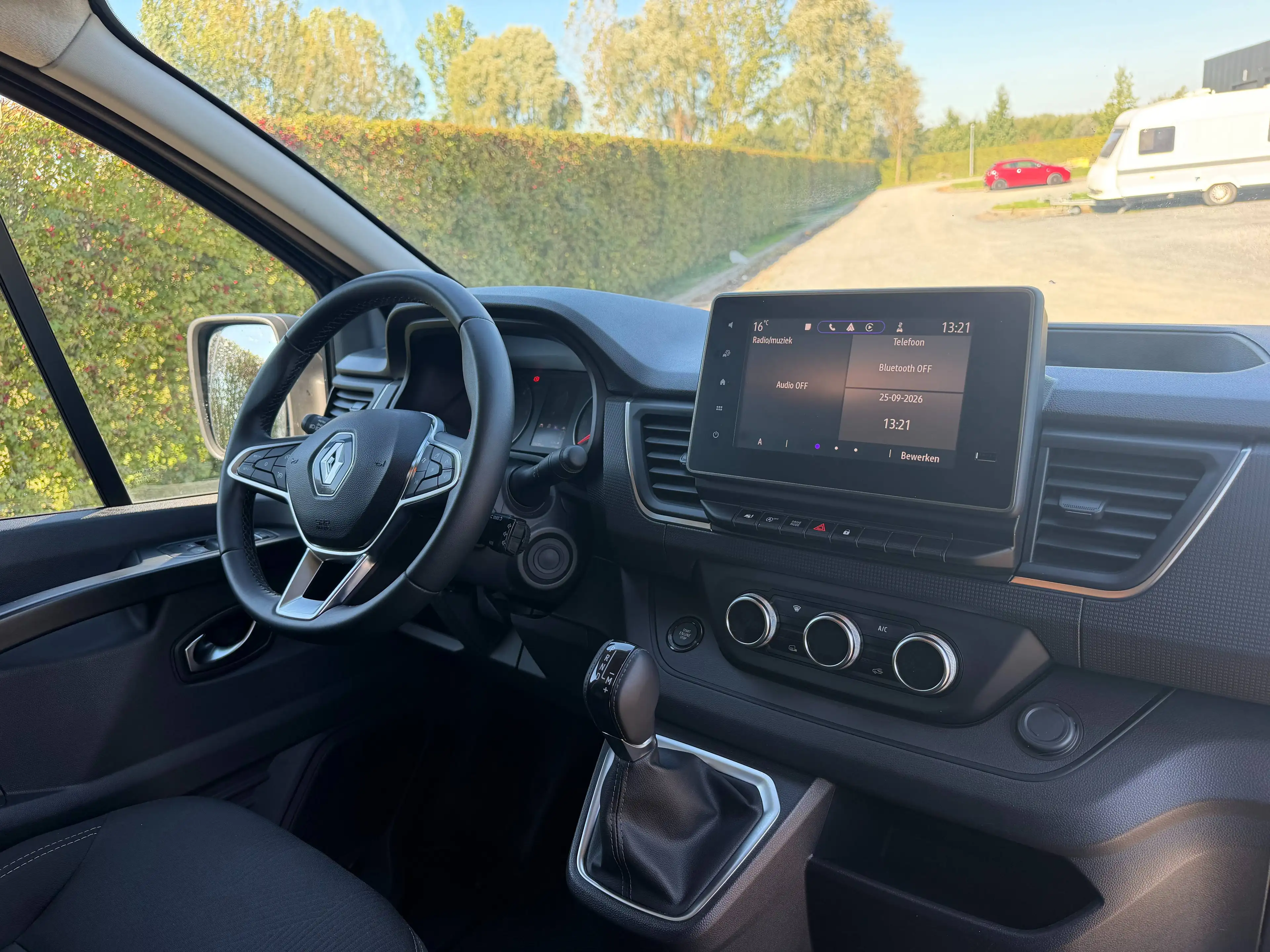 Renault Trafic 2.0 dCi 29 L1H1 Grand Confort EDC (EU6d) — photo 13