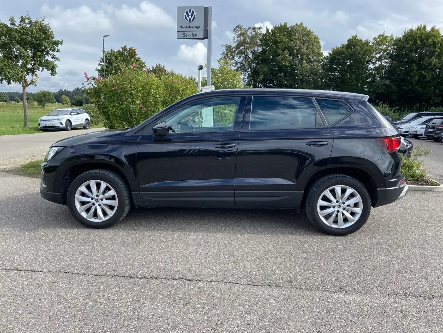 SEAT Ateca 1.5 TSI DSG AHK+17"+BEATS+NAVI-PRO+LED+PAR Schwarz - 2