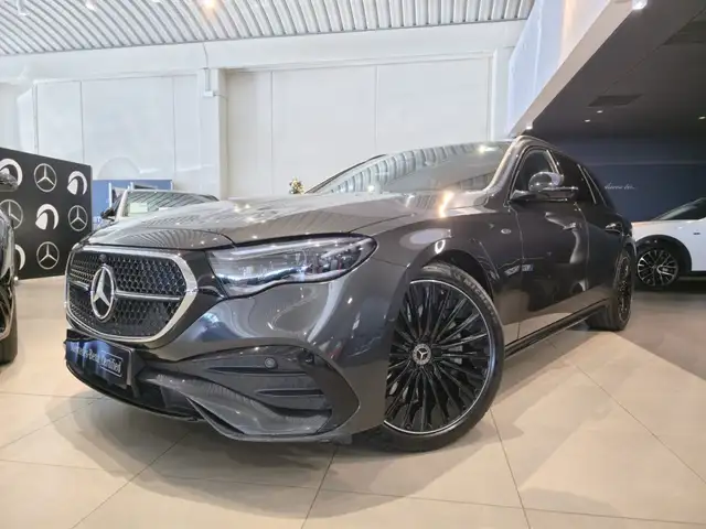 Mercedes-Benz E-Class view 6