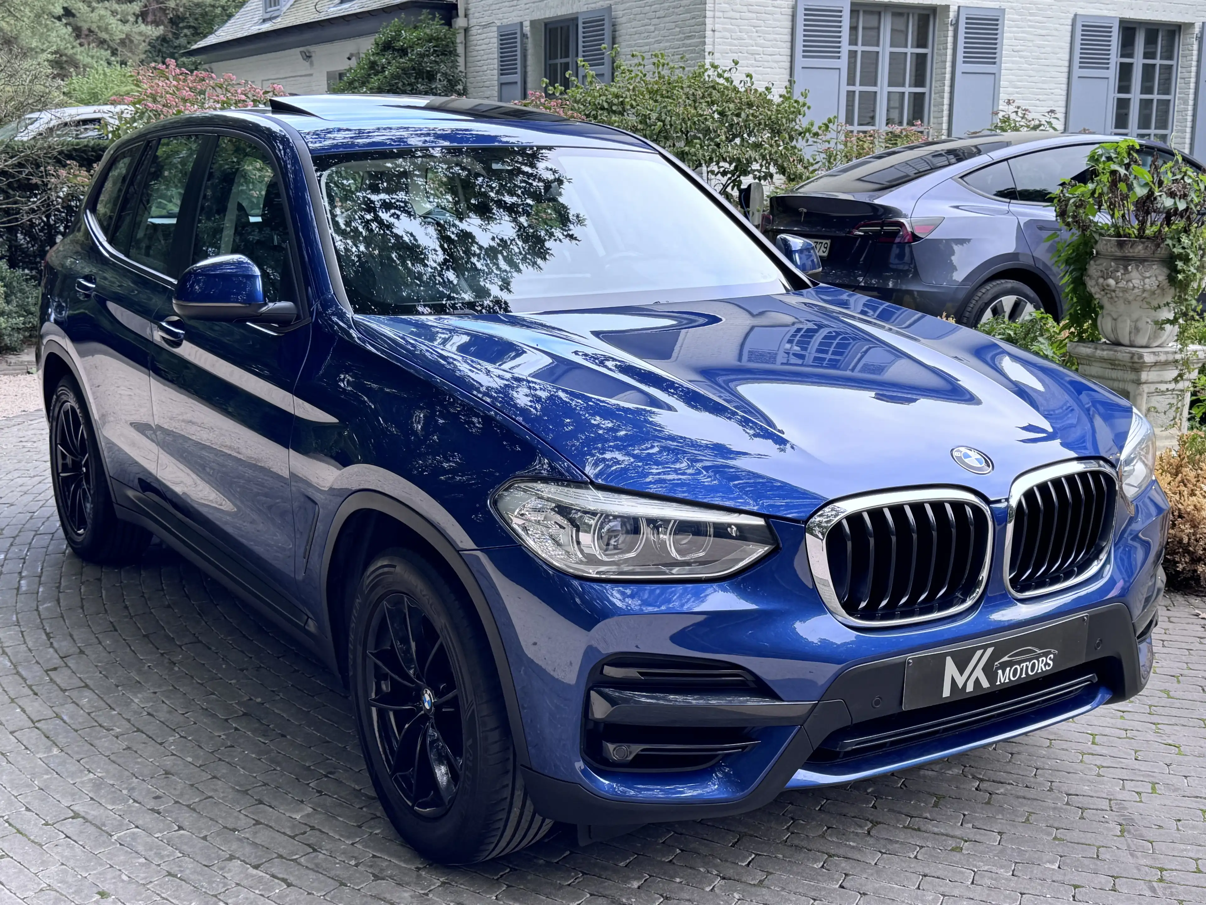 BMW X3 xDrive20i • Pano • Keyless • LED • Lane Assist • S