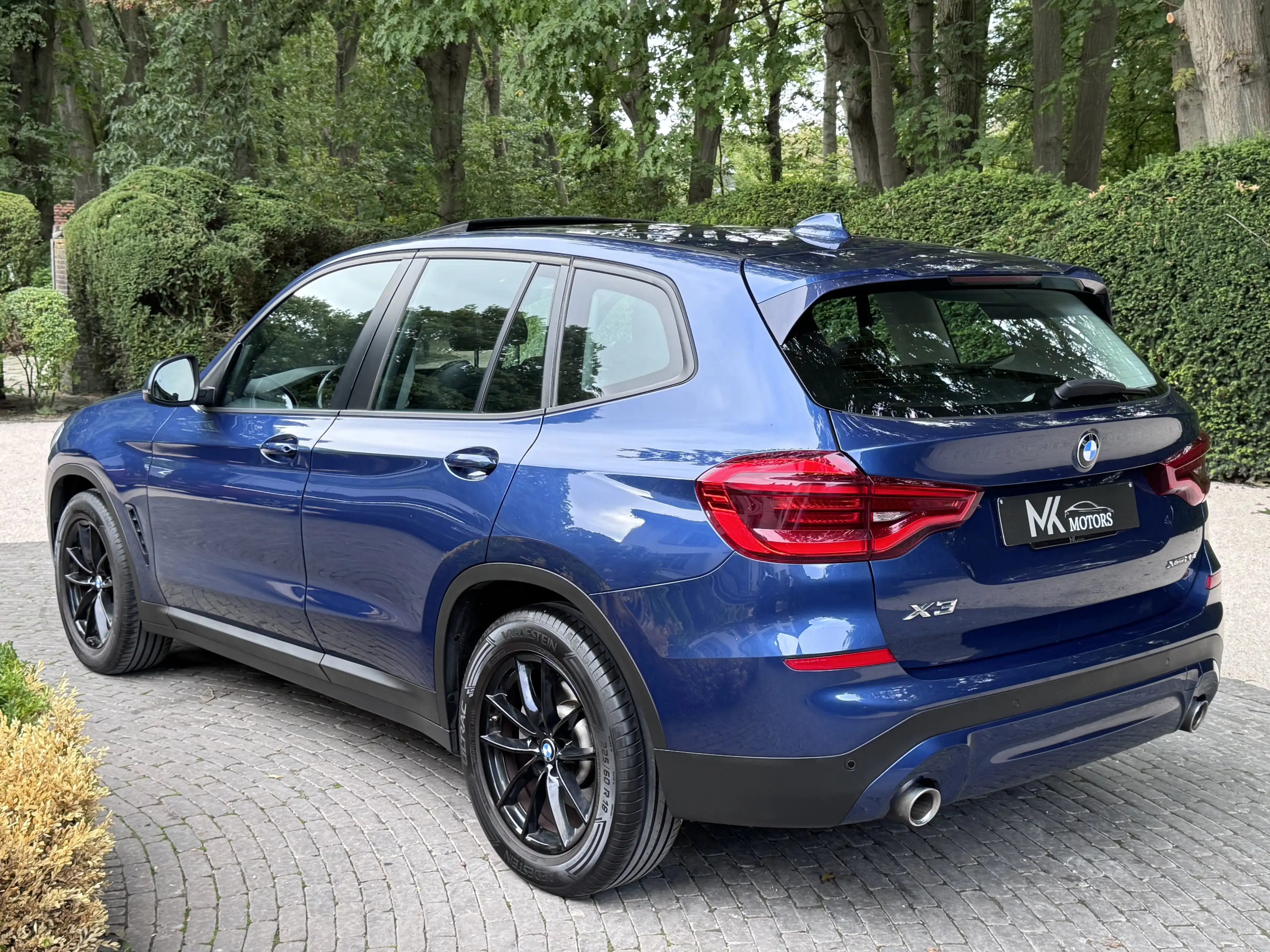 BMW X3 xDrive20i • Pano • Keyless • LED • Lane Assist • S — photo 6