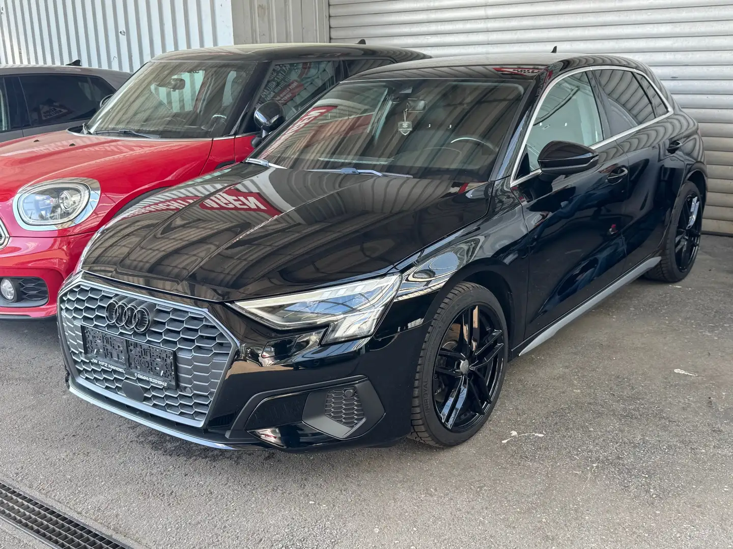 Audi A3 A3 SB 30 TFSI Schwarz - 1