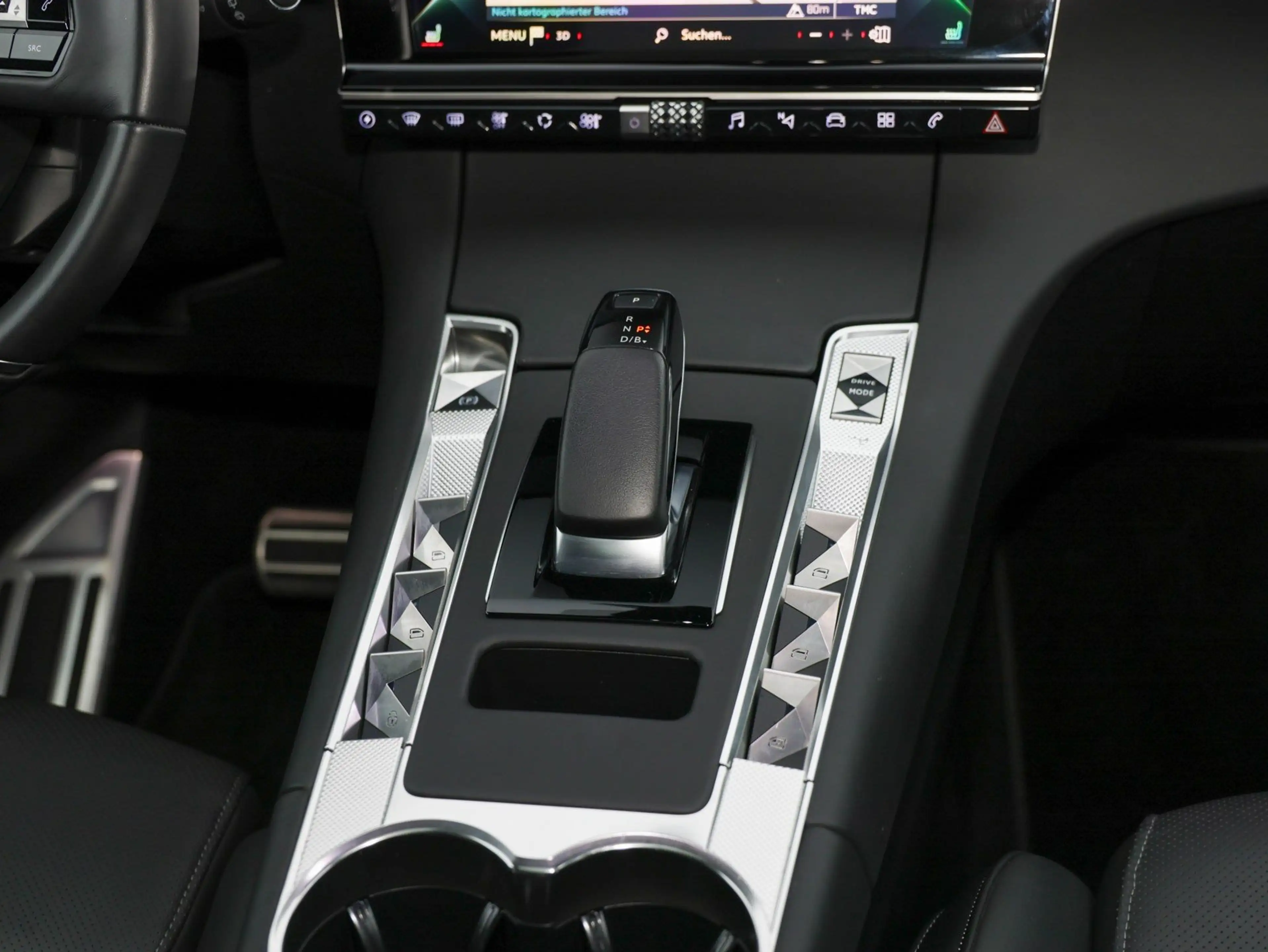DS Automobiles DS 7 DS7 1.6 E-Tense 300 Rivoli Sitzh./ Massage/ AHK — photo 13