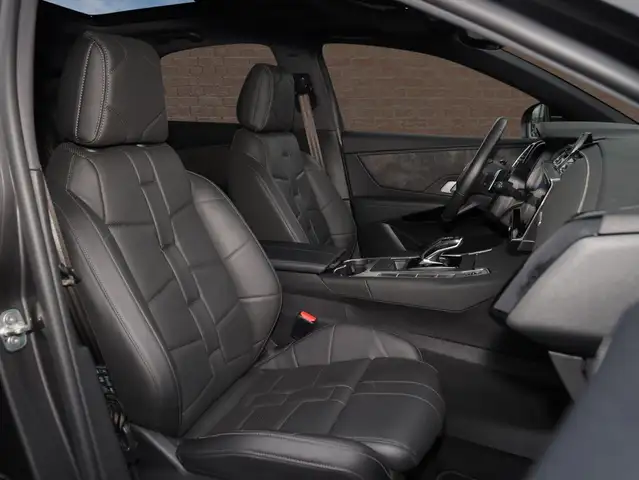 DS Automobiles DS 7 view 10