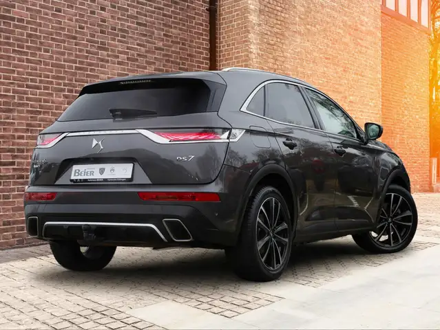 DS Automobiles DS 7 view 4