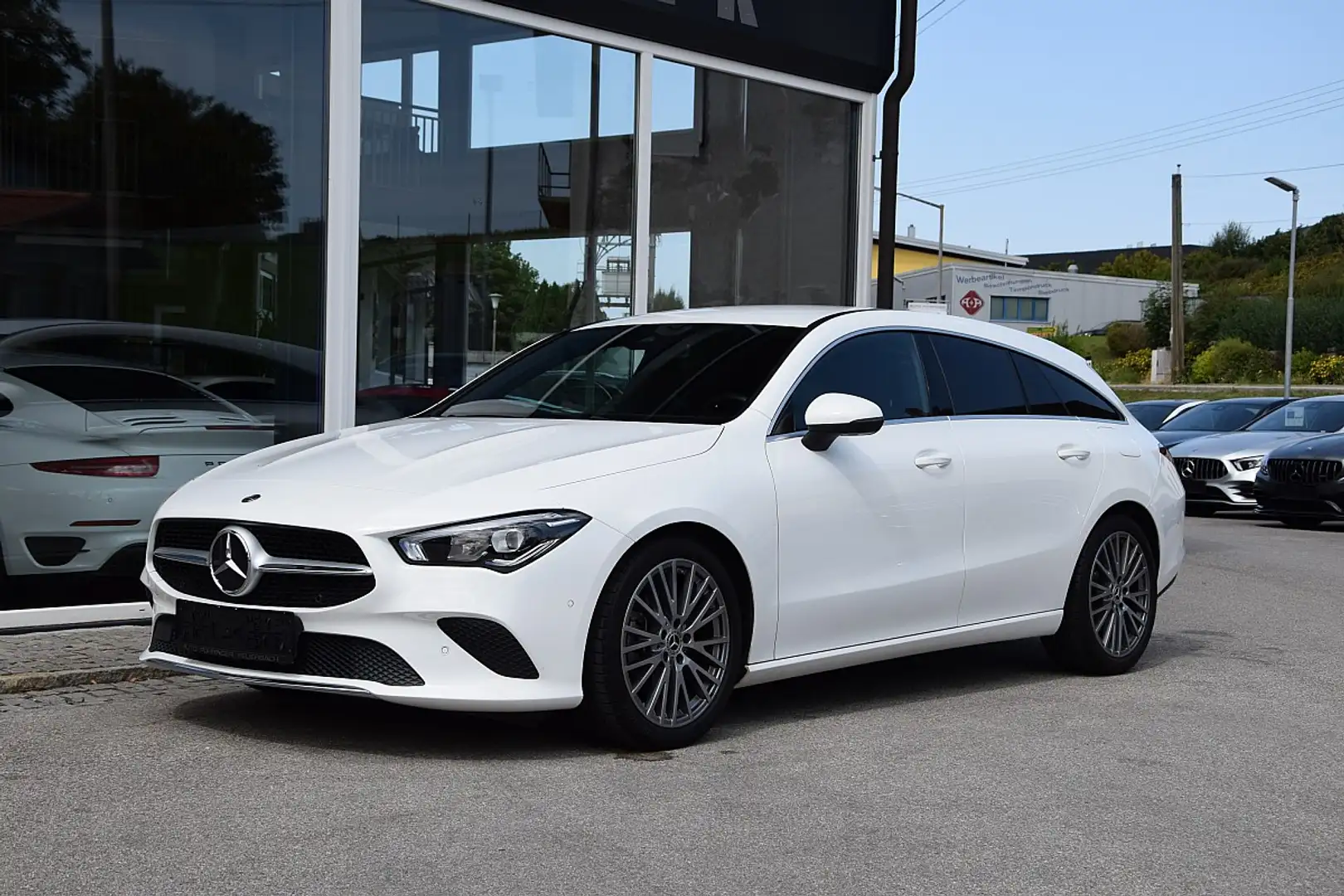 Mercedes-Benz CLA 180 d Shooting Brake Bianco - 2