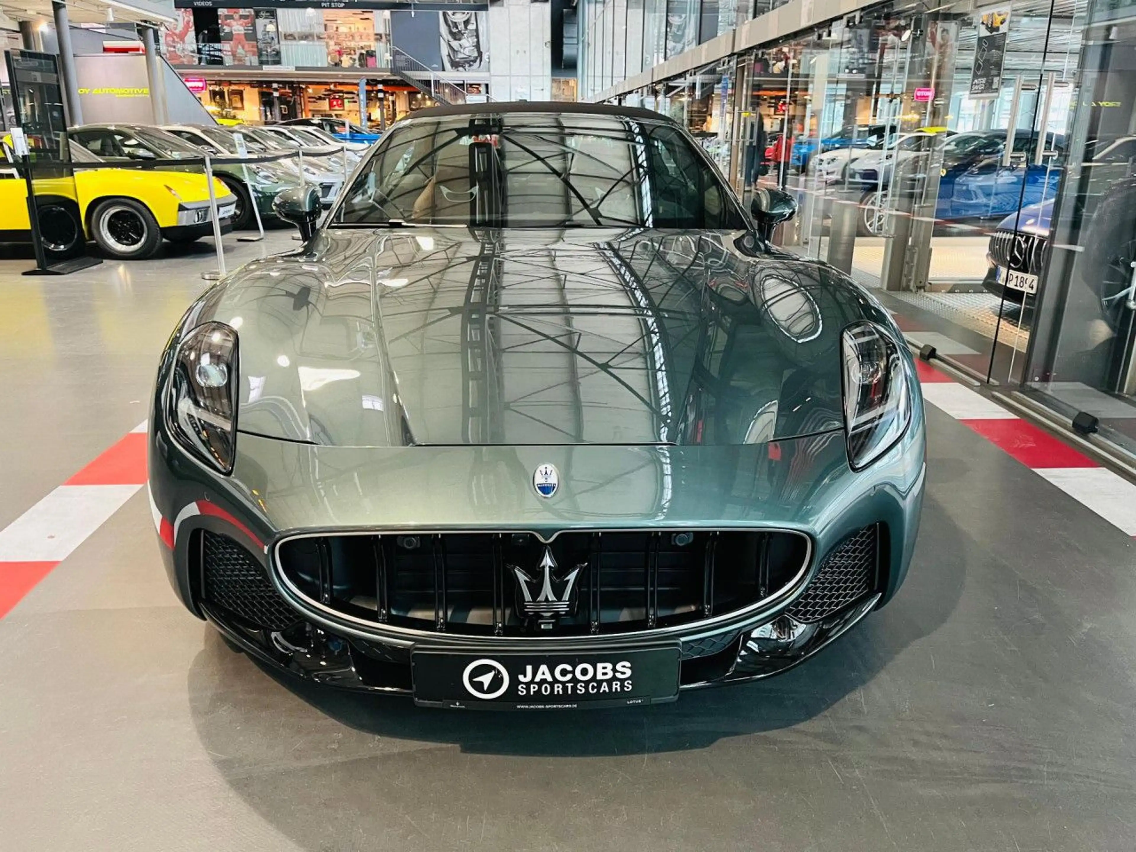 Maserati GranCabrio Verde Giada+HUD+Surround-Kamera+Maserati Köln — photo 2