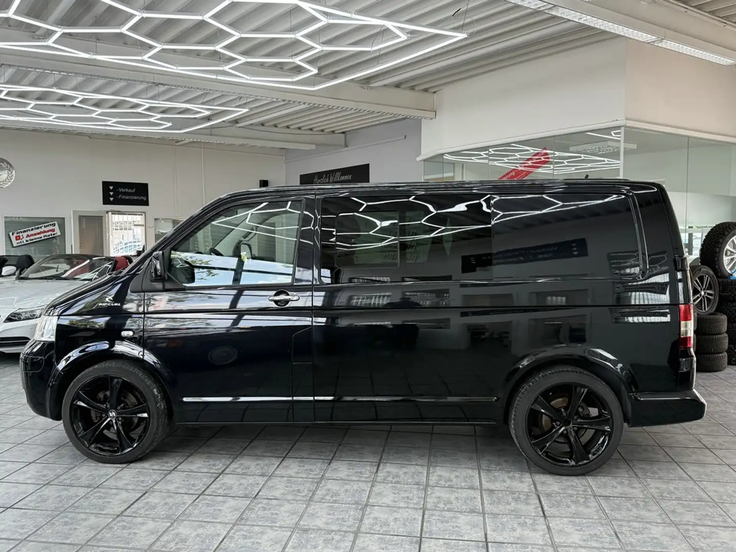 Volkswagen T5 Kombi 2.5 TDI Camping Ausbau, Standh., Klima Noir - 2
