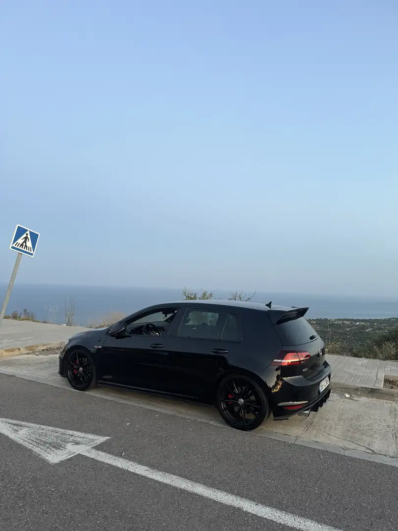 Volkswagen Golf GTI 2.0 TSI Performance DSG 230 - 2