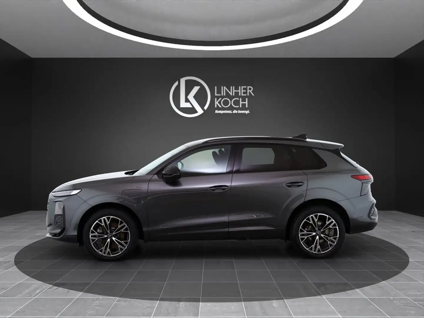 Audi Q3 e-hybrid ''SPORTPAKET+INTER-/EXTERIEUR S-line'' Grau - 2