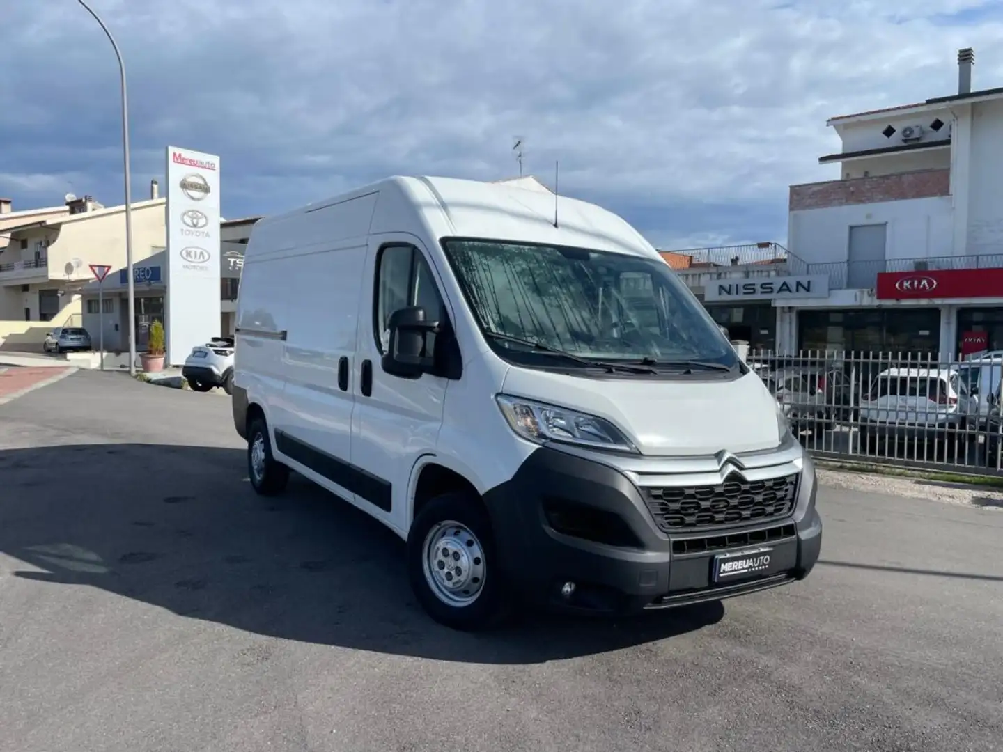 Citroen Jumper 33 BlueHDi 140 S&S PC-TM Furgone Weiß - 2