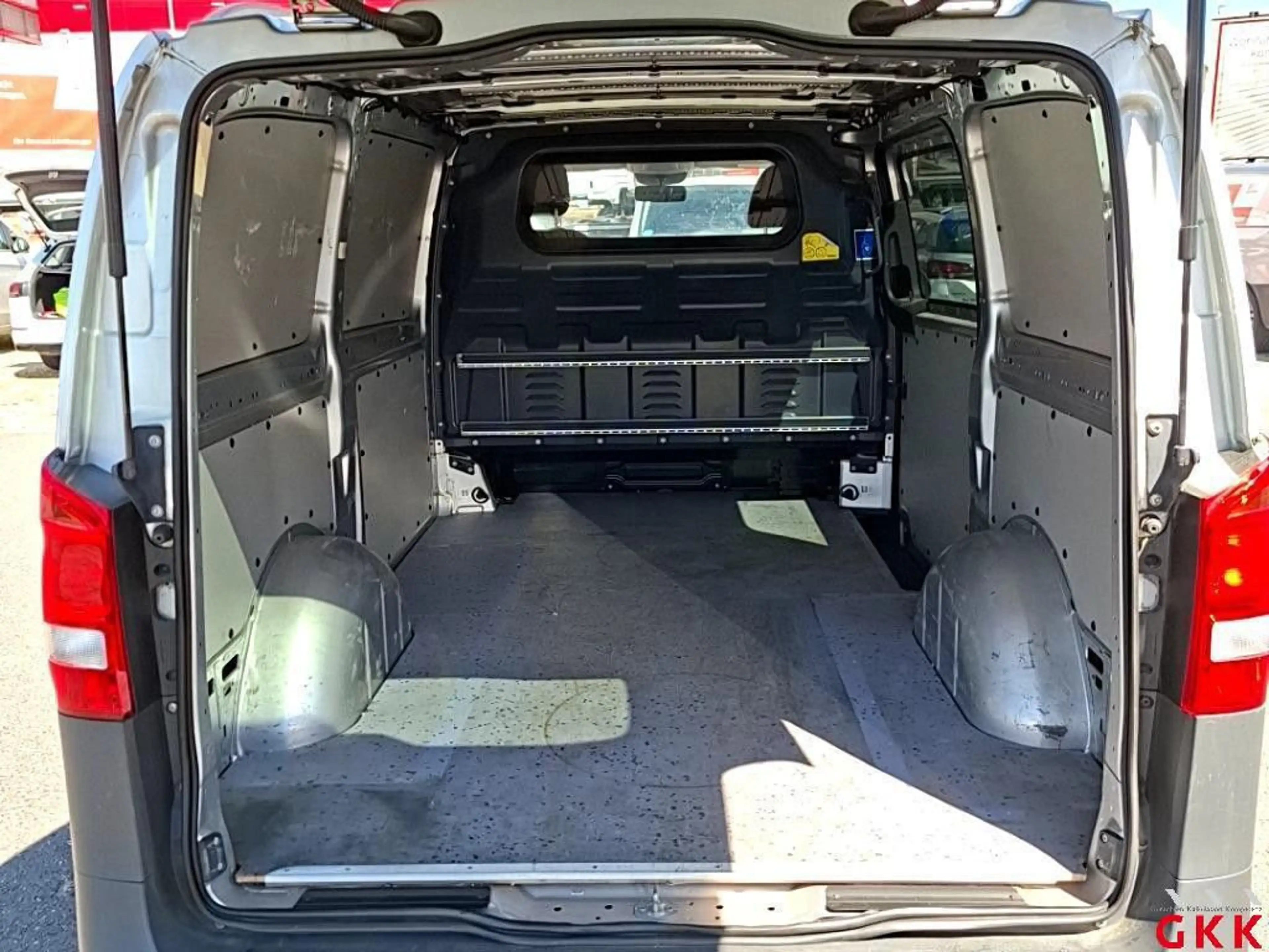 Mercedes-Benz Vito Kasten 114/116/119 CDI/lang/Automatik — photo 10