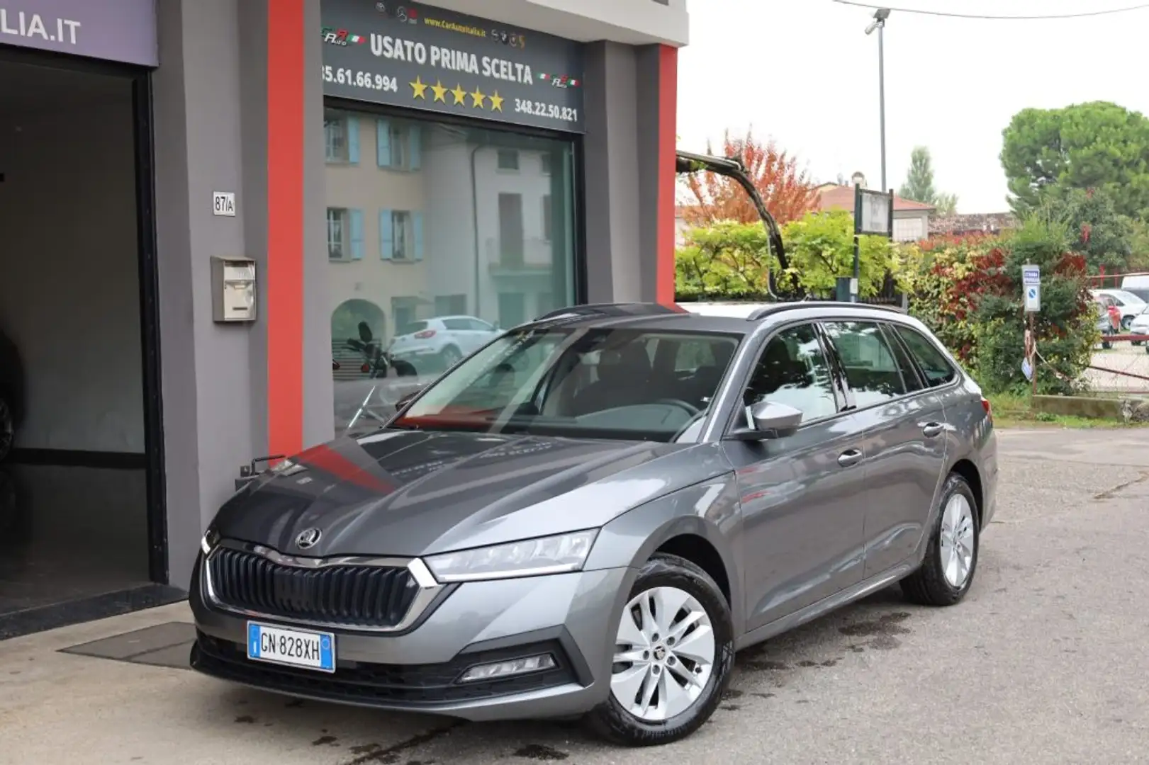 Skoda Octavia 2.0 TDI EVO SCR DSG Wagon UniPro ACC Radar LED Nav Gris - 1