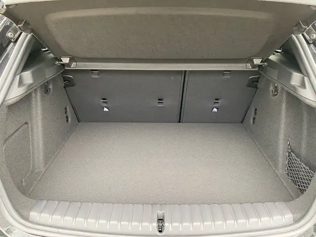 BMW 1 Series view 12