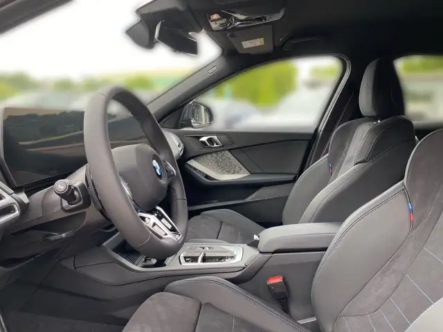 BMW 1 Series view 7
