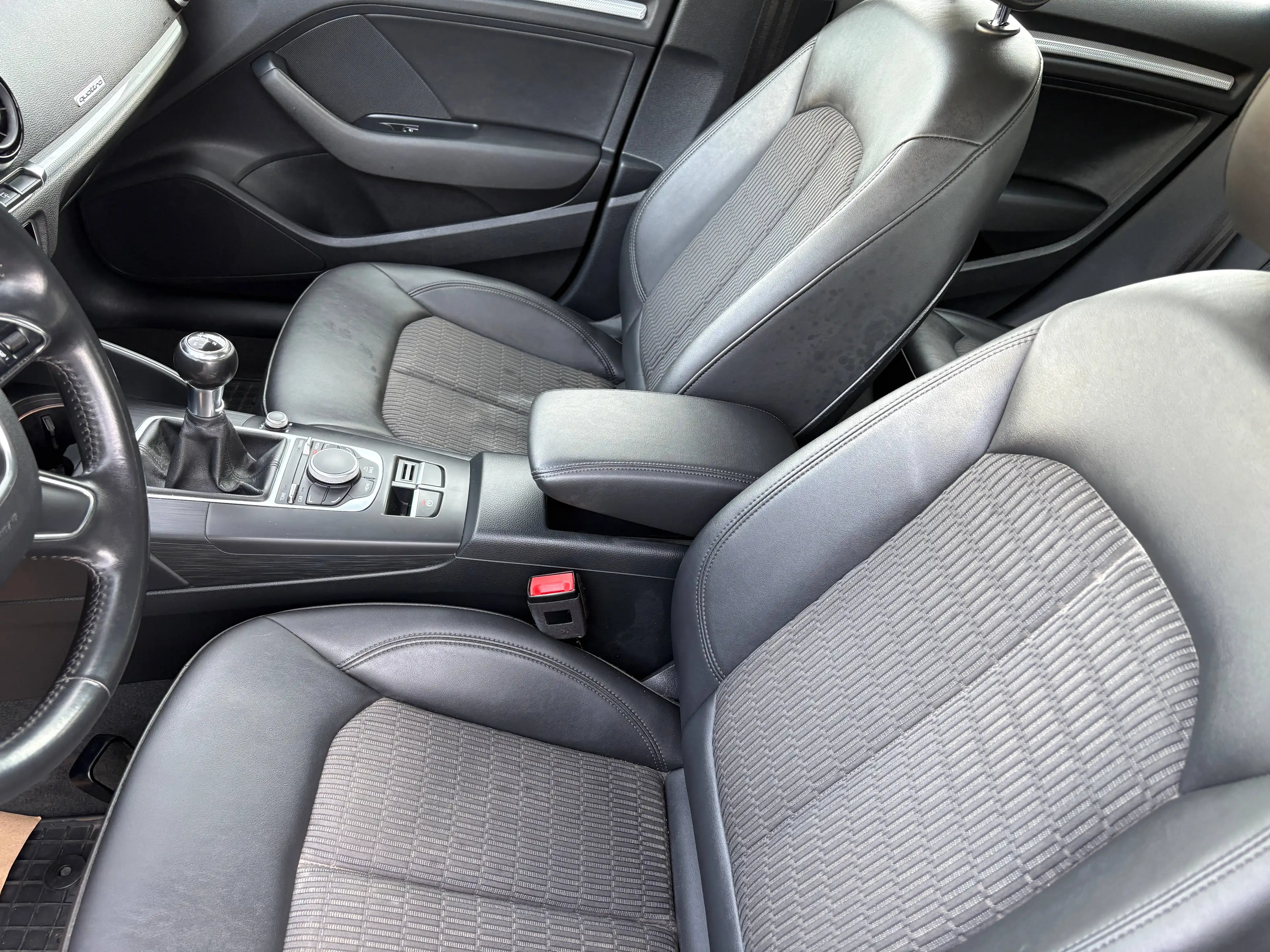 Audi A3 A3 SB quattro Attraction 1,6 TDI DPF Attraction — photo 14