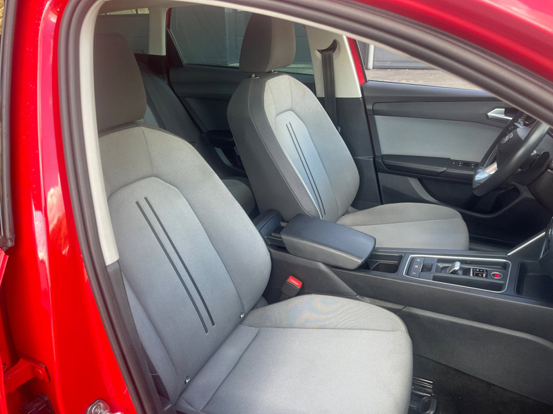 SEAT Leon Move! 2.0 TDI 150ch DSG - Toit panoramique — photo 13