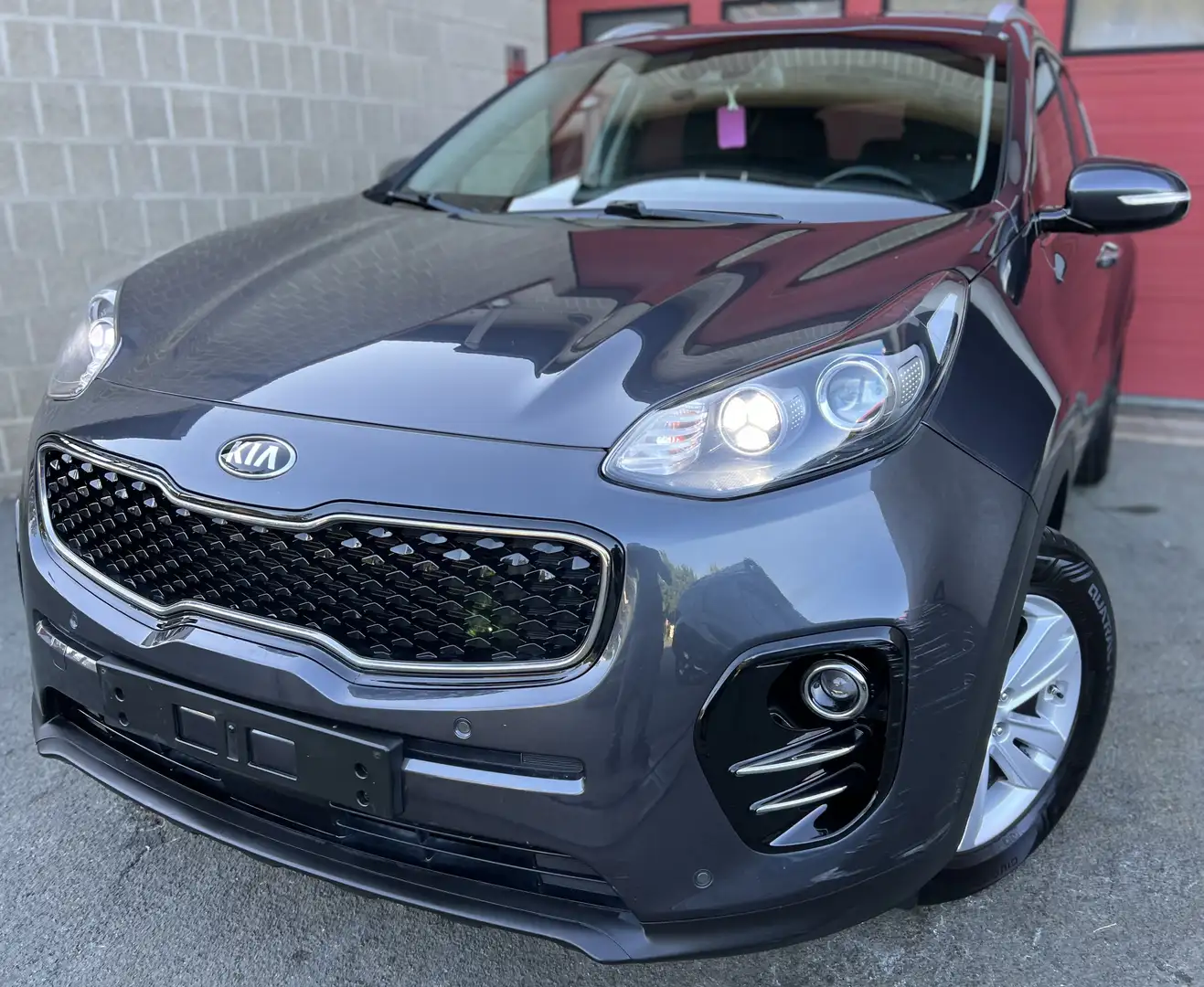 Kia Sportage 1.6i 2WD Sense ISG + CAR-PASS + NAVI + CAMÉRA Gris - 1