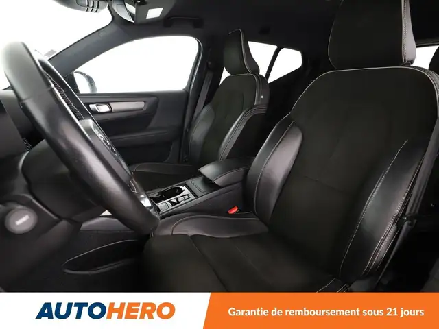 Volvo XC40 view 10