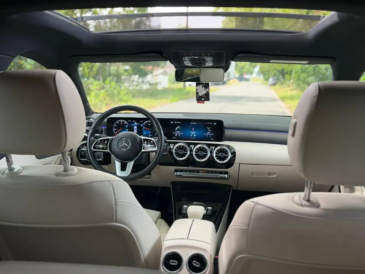 Mercedes-Benz CLA 250 e PHEV AMG Line-Cuir Blanc-Toit Pano- Automatique, миниатюра 2