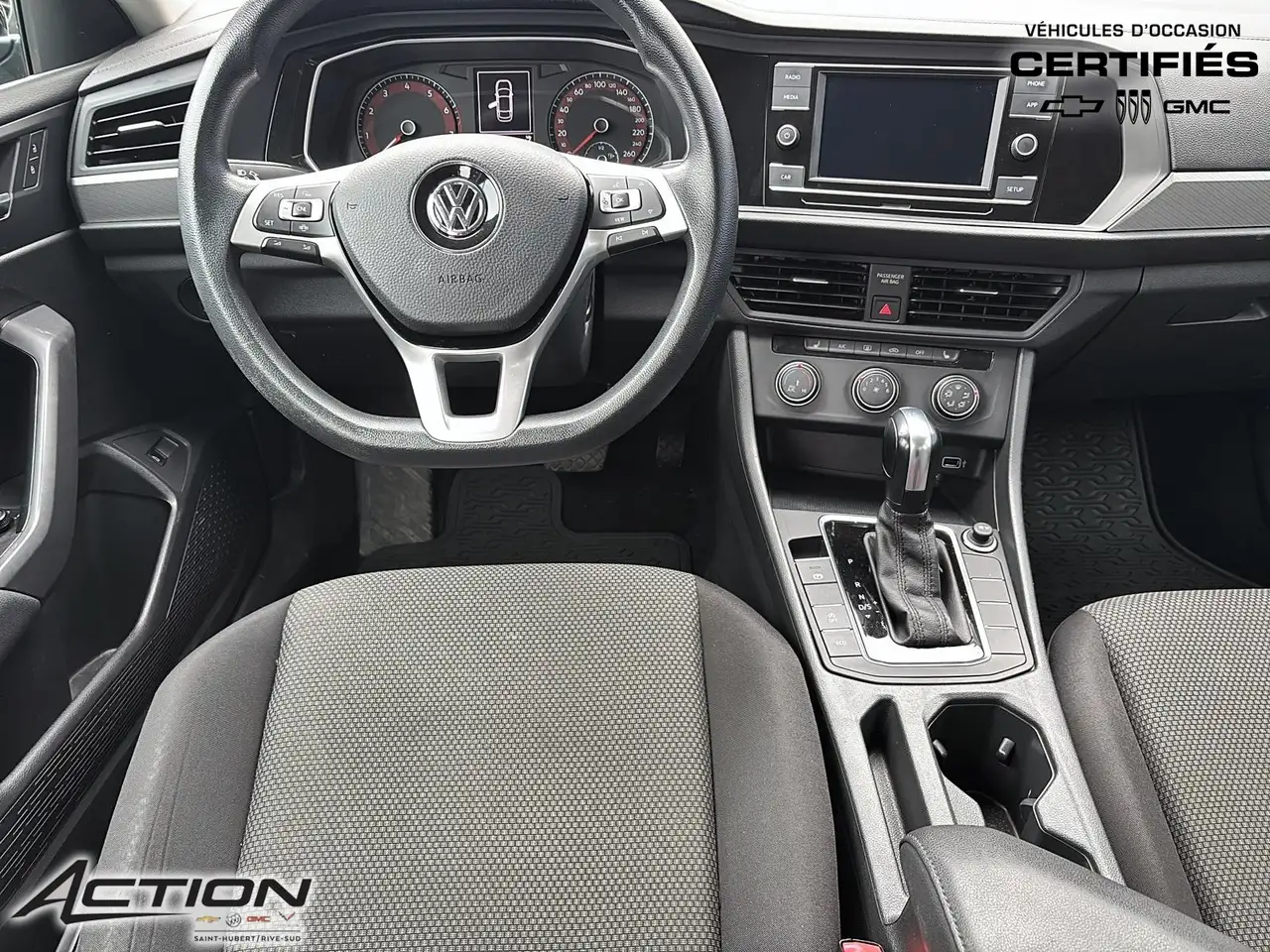 Volkswagen Jetta снимка Volkswagen Jetta