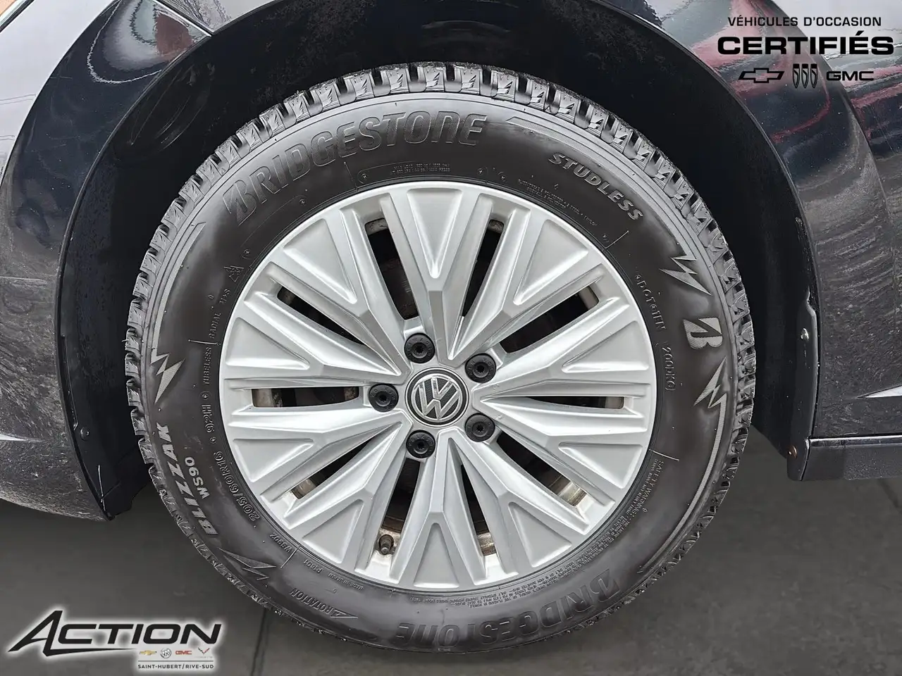 Volkswagen Jetta снимка Volkswagen Jetta